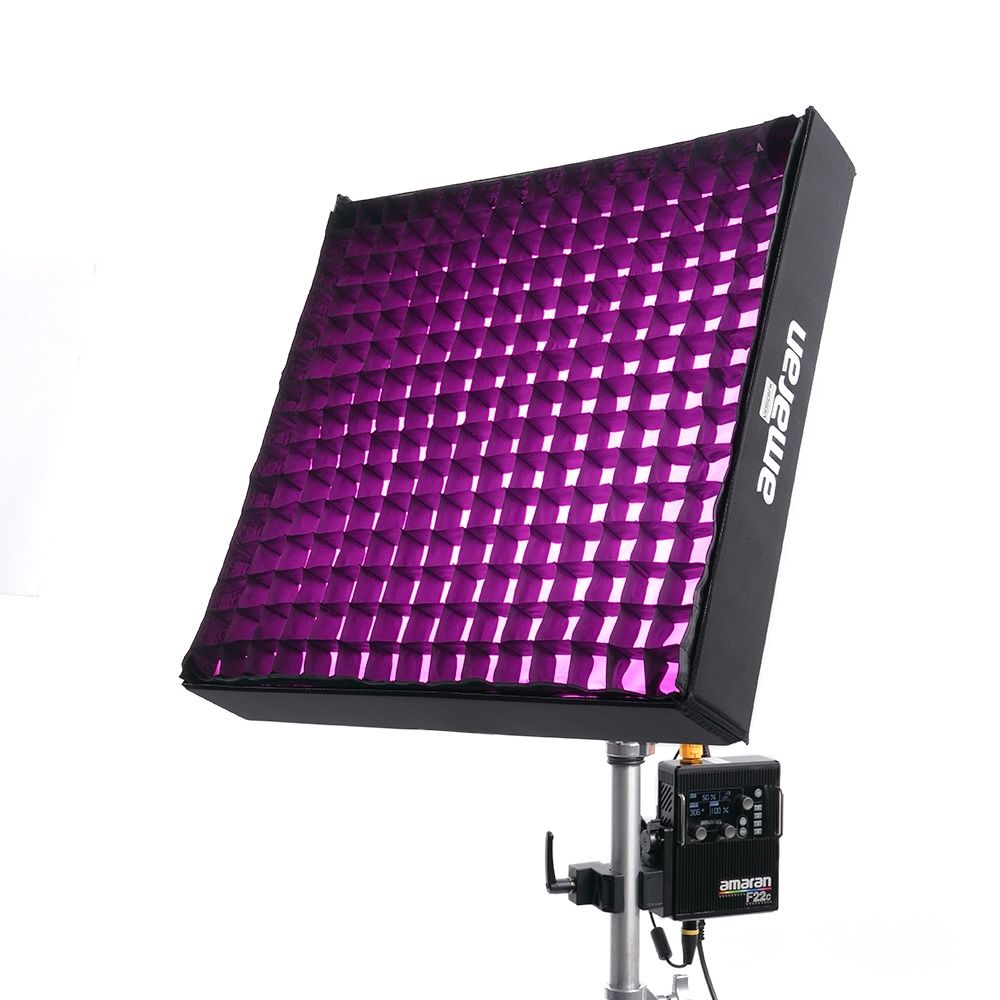1x1-Amaran-F22_1.jpg